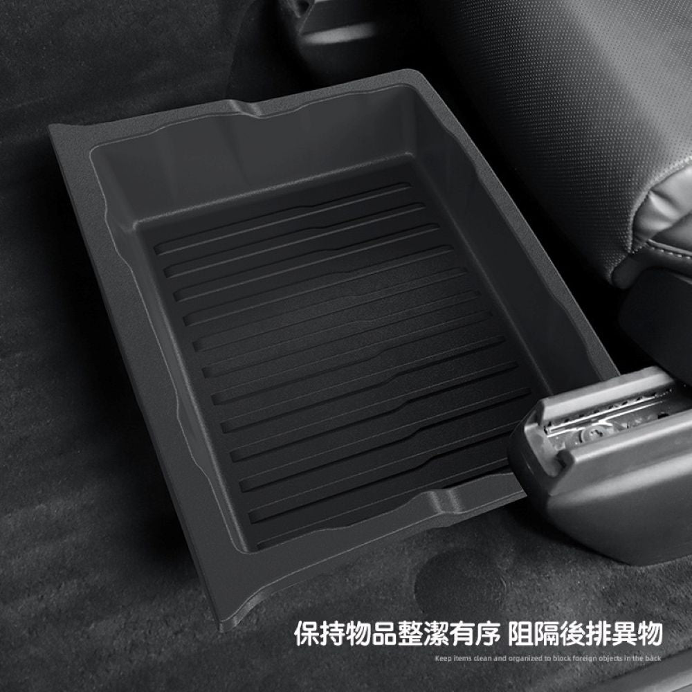 特斯拉 Model X 前排座椅下儲物盒