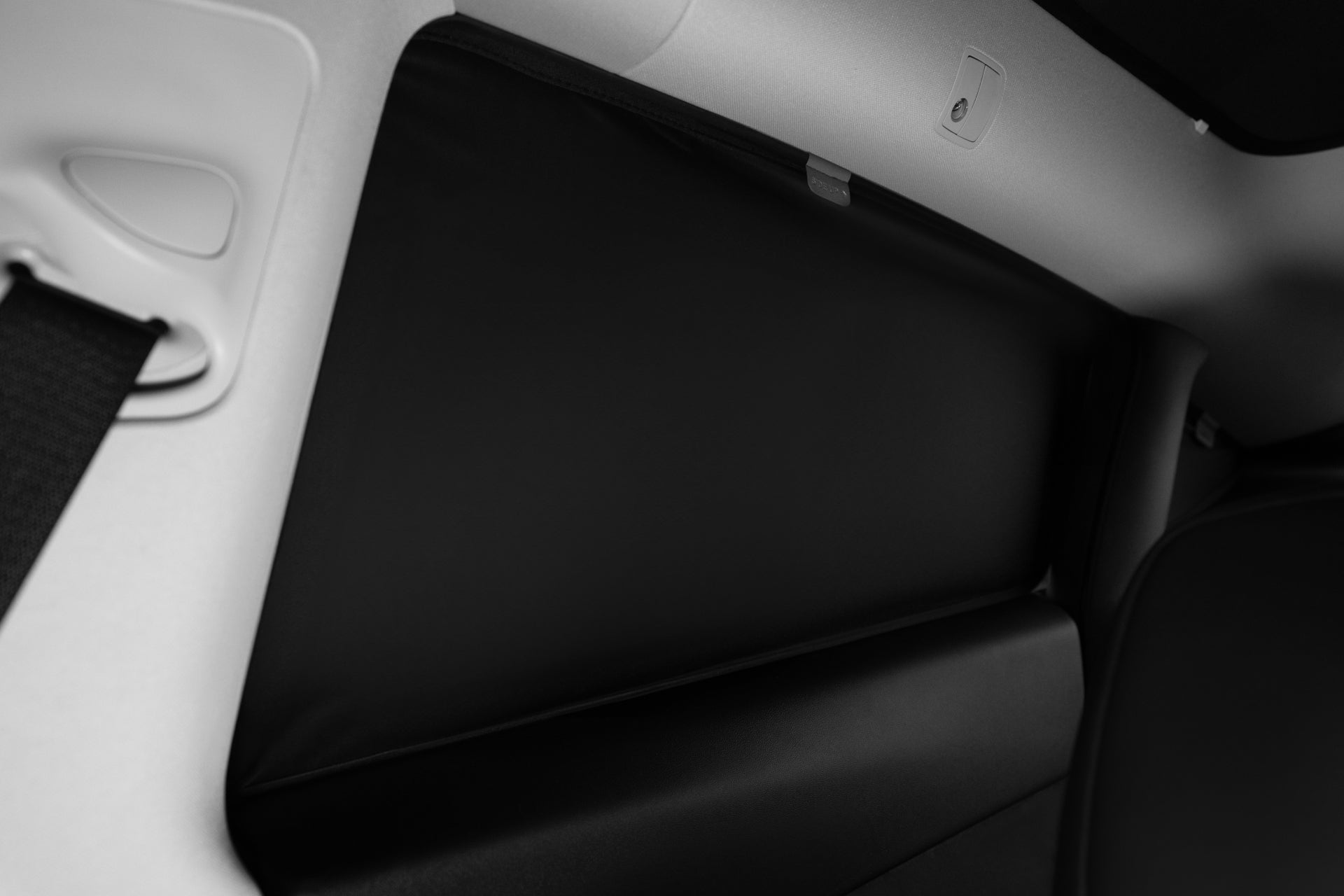 JOWUA 側窗+尾門遮陽簾 (Model Y 煥新版 2025+/2021-2024)