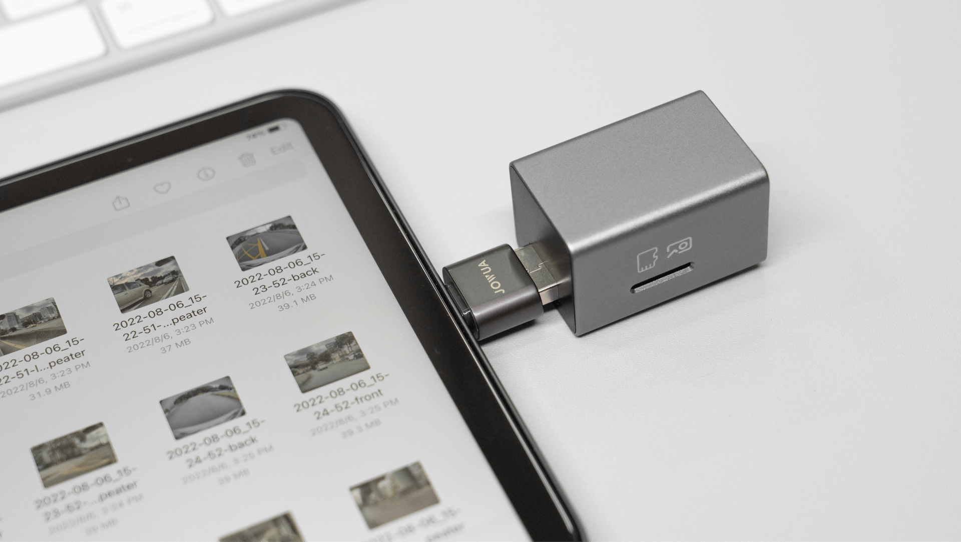 JOWUA 手套箱專用 3 Port 集線器 + 讀卡器