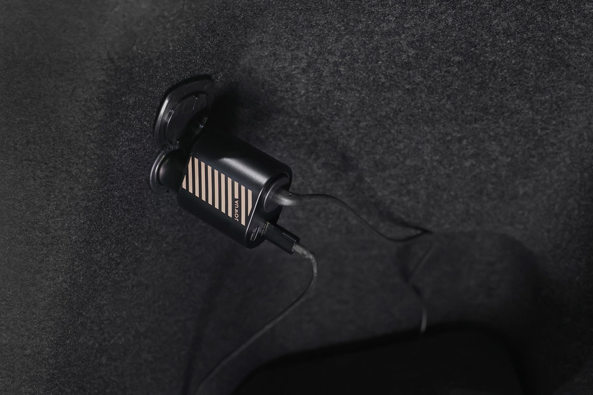 JOWUA 三合一 Type-C 擴充點菸器車充