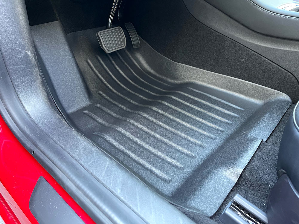 【虧本出清 售完不補】2021-2023 Tesmanian Model 3 腳踏墊全套六件組+贈送雨傘充電器風火輪