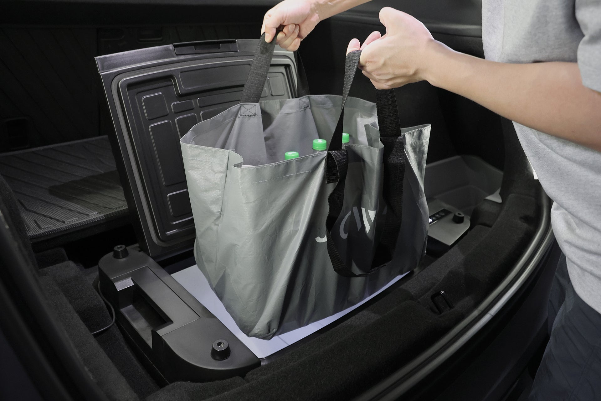 JOWUA Type-C ＆ 點菸器 雙軌車用行動冰箱 (Model Y全車系)